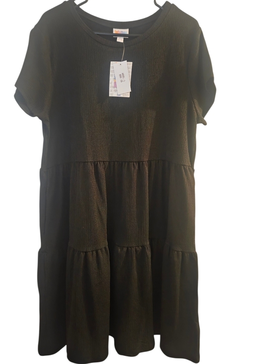 LuLaRoe Dresses & Skirts - LuLaRoe Black Short Sleeve Tiered Dress
